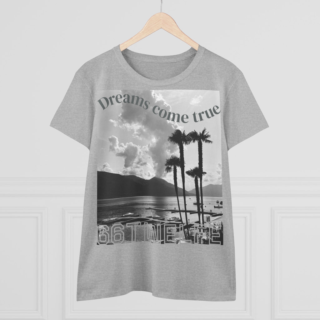 Women's Dreamy Graphic Tee, Casual Top, Beachy Vibe Shirt, Gift for Travelers, Summer Style, Relaxed Fashion