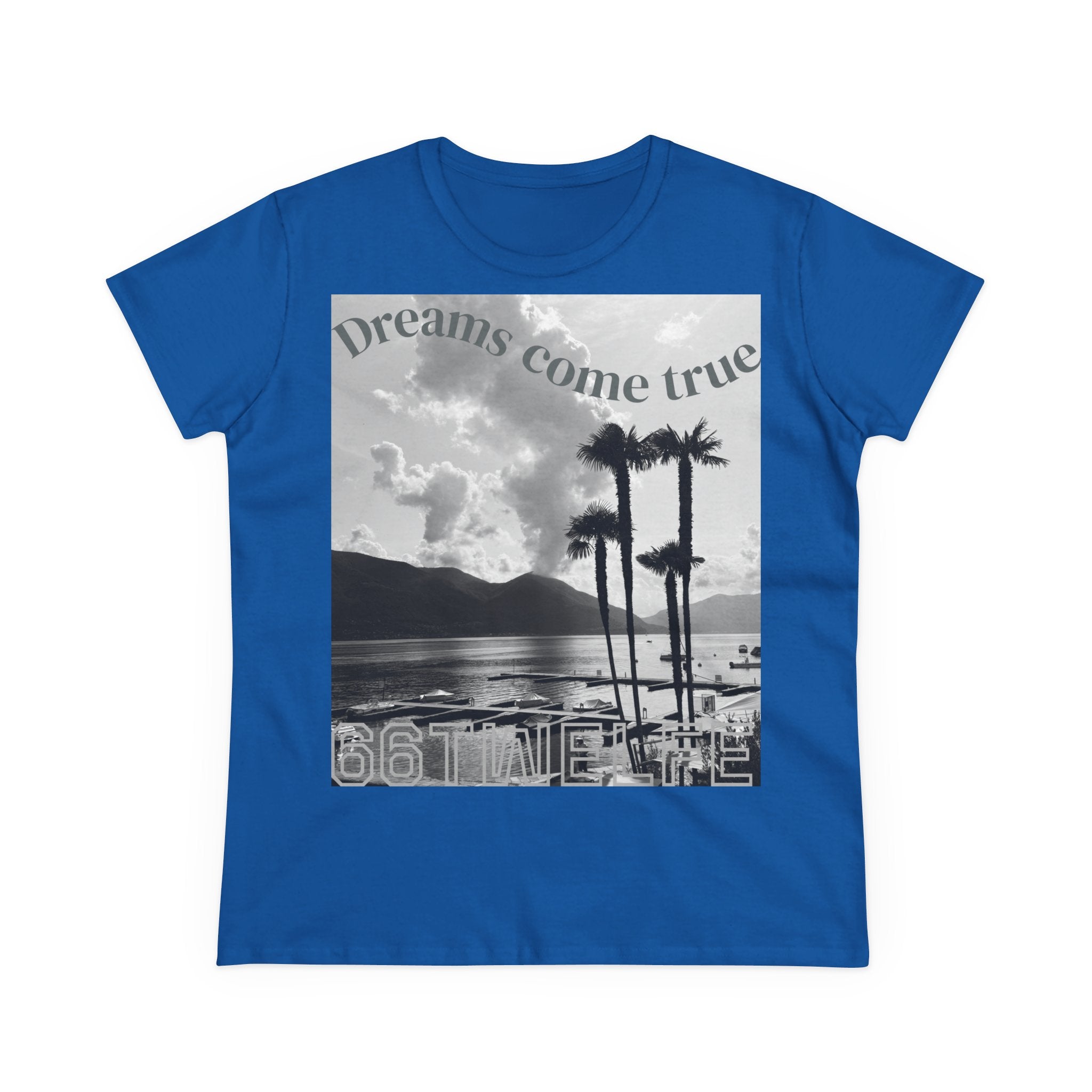 Women's Dreamy Graphic Tee, Casual Top, Beachy Vibe Shirt, Gift for Travelers, Summer Style, Relaxed Fashion