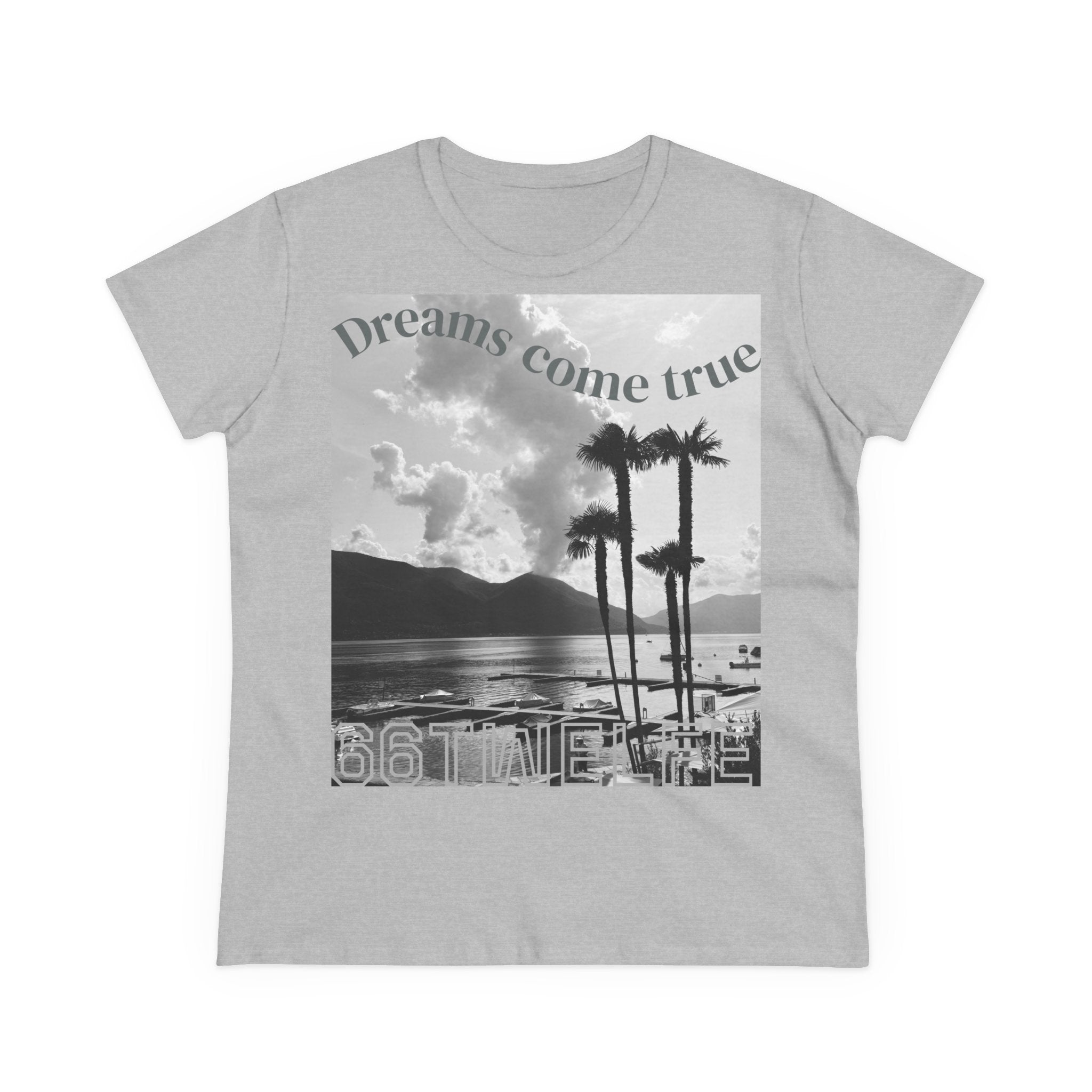 Women's Dreamy Graphic Tee, Casual Top, Beachy Vibe Shirt, Gift for Travelers, Summer Style, Relaxed Fashion