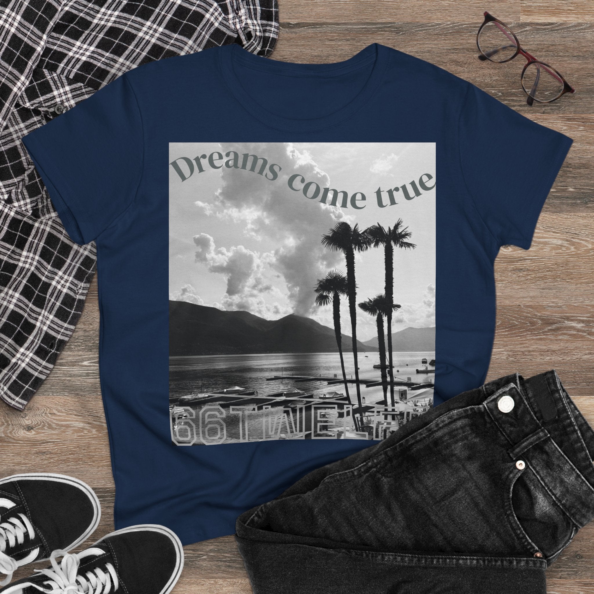 Women's Dreamy Graphic Tee, Casual Top, Beachy Vibe Shirt, Gift for Travelers, Summer Style, Relaxed Fashion