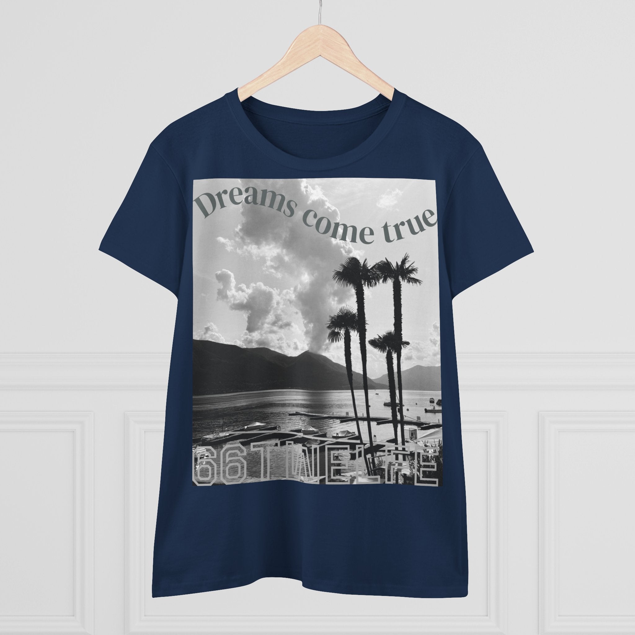 Women's Dreamy Graphic Tee, Casual Top, Beachy Vibe Shirt, Gift for Travelers, Summer Style, Relaxed Fashion